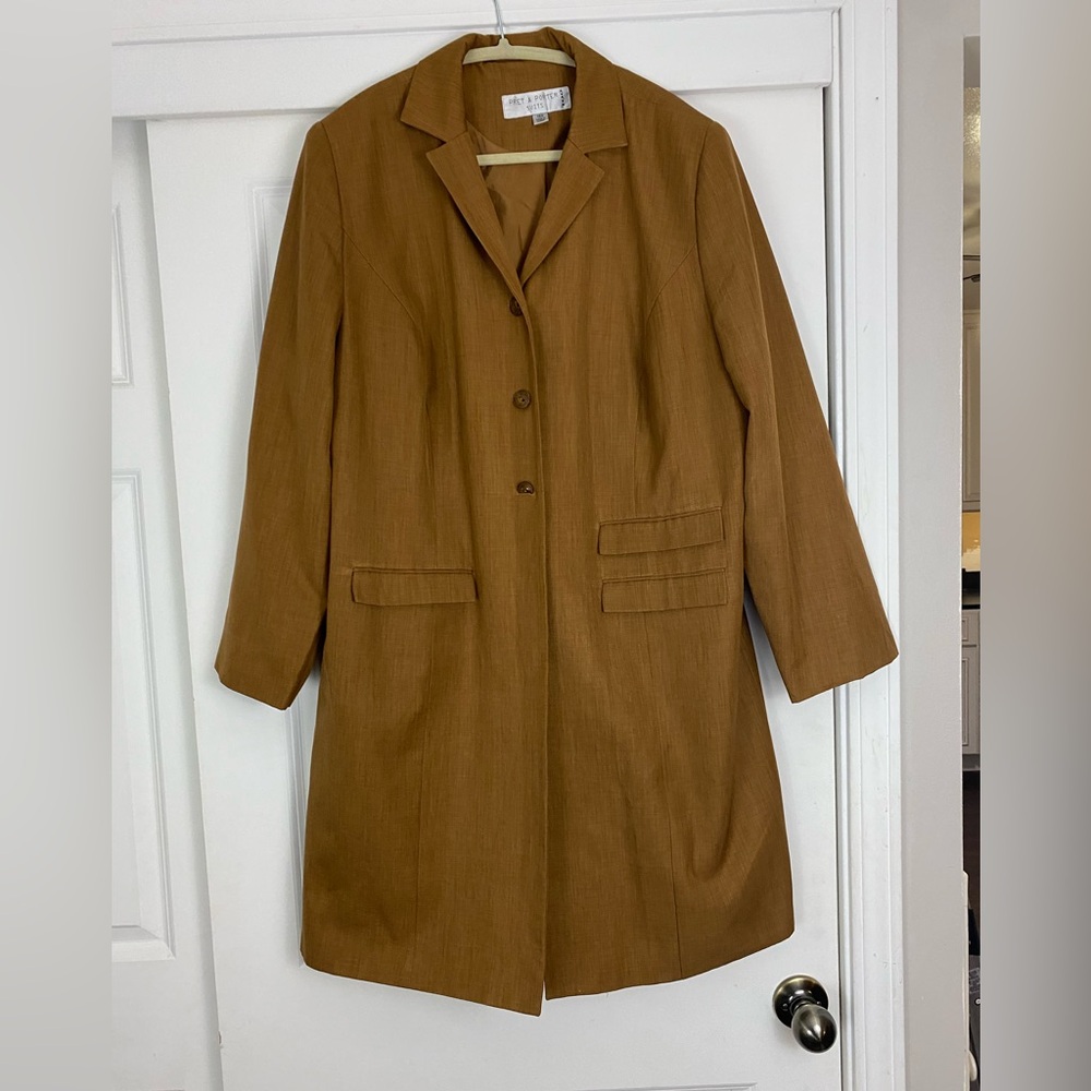 Women’s Tailored Camel jacket long sleeve blazer